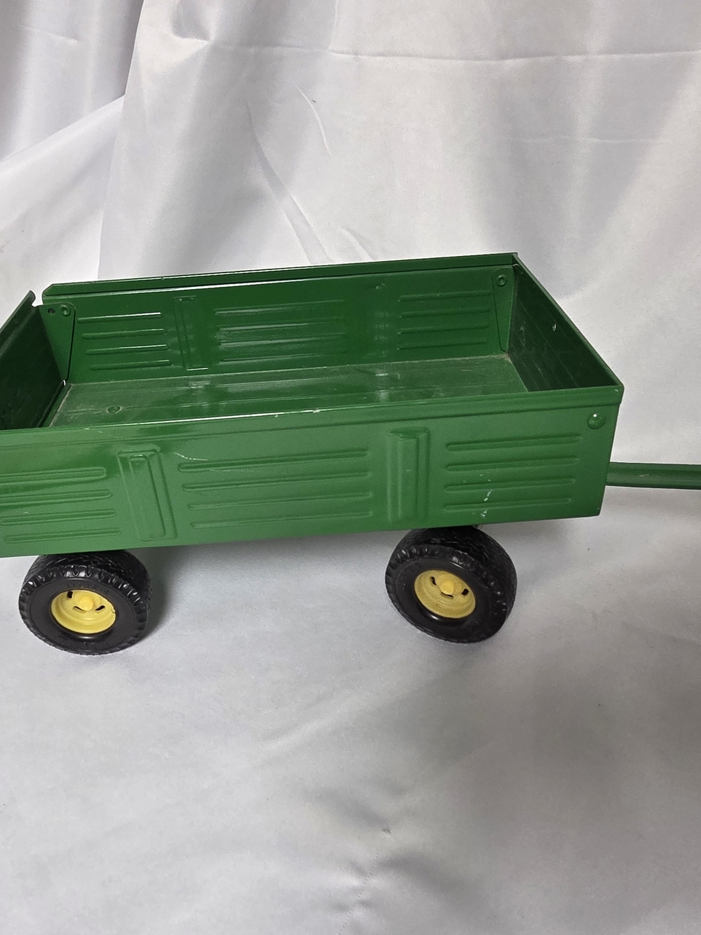 ERTL Pressed Steel Farm Flare Box Wagon Green John Deere Themed 1/16 Y2K